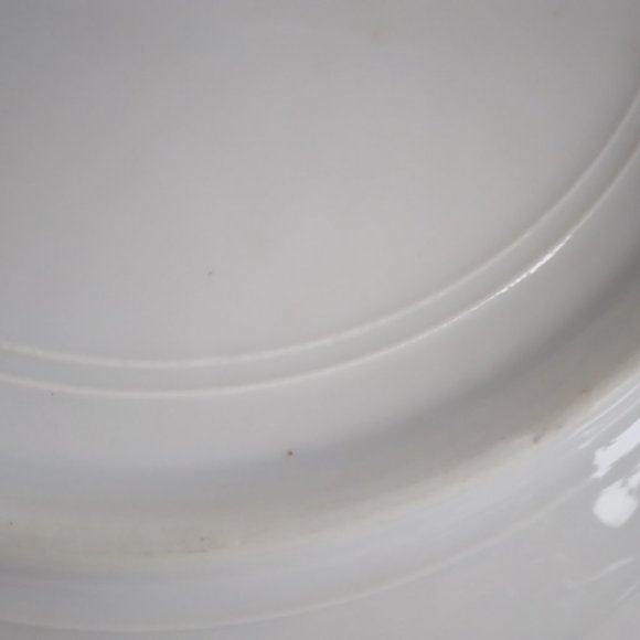 Plate, Vintage, Decorative, with Cut Out Handles - Picture 7 of 7